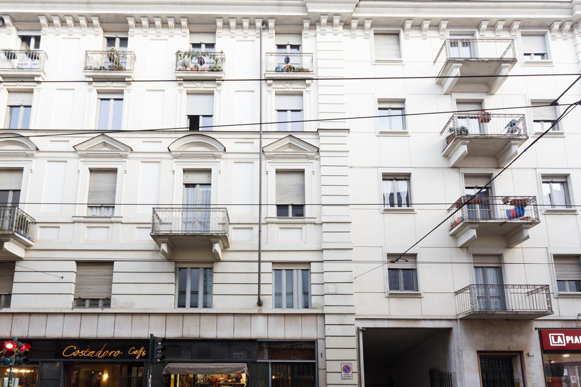 Renovated 3 Bedroom Apartment In The City Center Torino Exterior foto